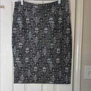 LuLaRoe Cassie Gray Geometric Pencil Skirt